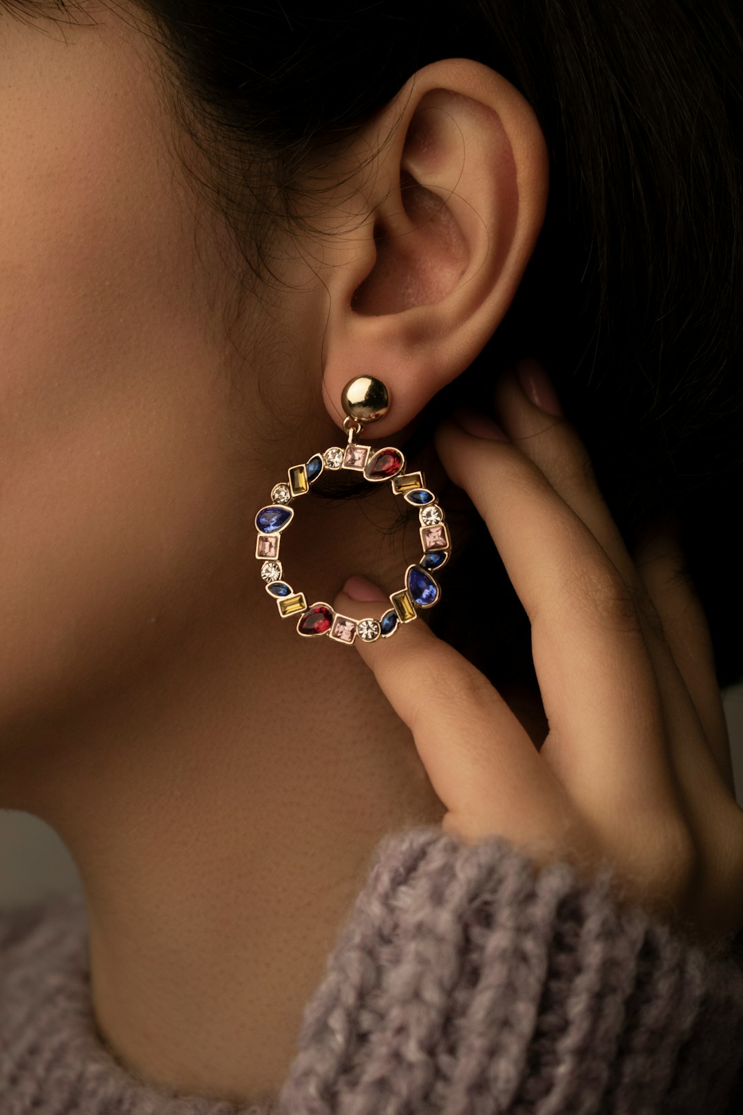 Bold statement earrings fashion trend for fall 2026